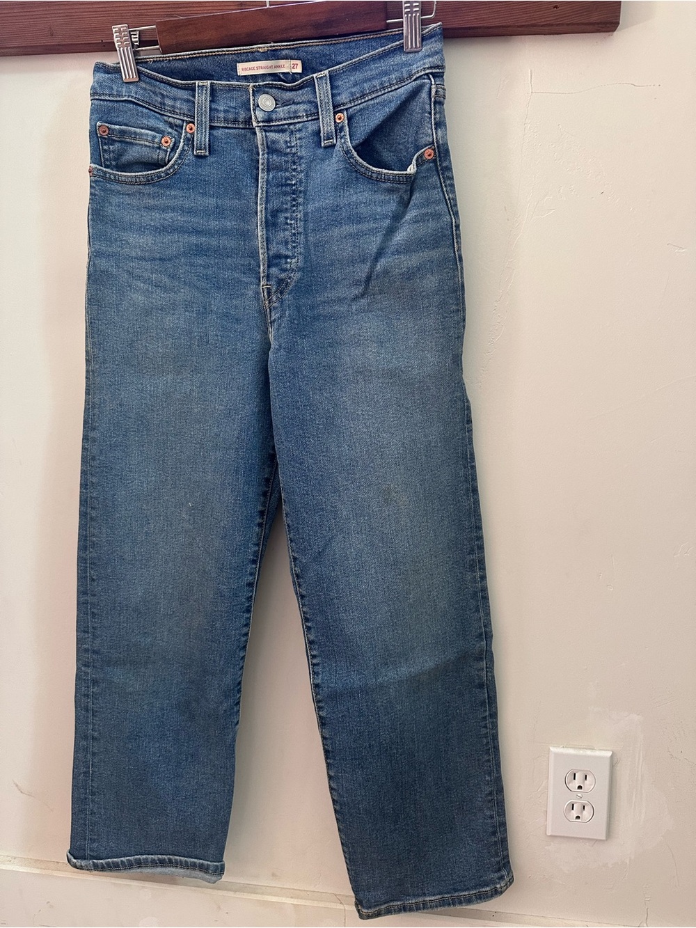 Ribcage Straight Ankle Levi’s.